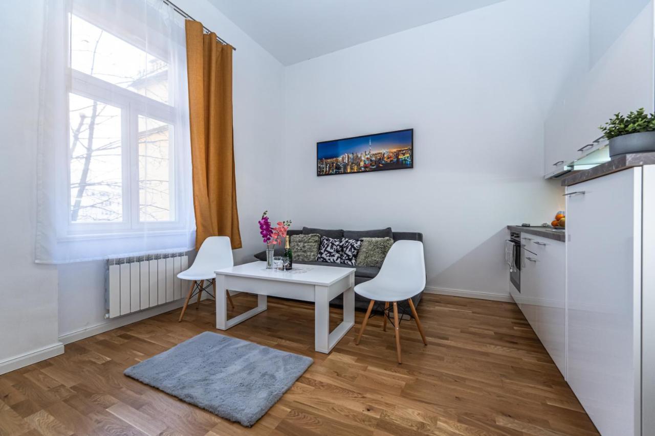 Cozy In The Heart Of * Praag